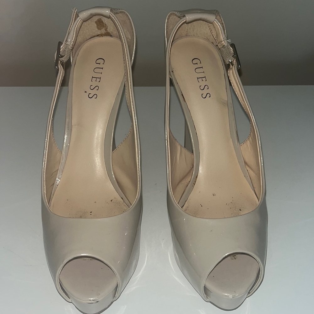 Guess - Nude, Patent Leather/Light Natural Synthetic Peep-Toe Pumps - Size 8.5M